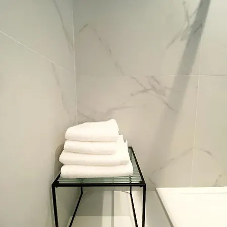 The One, White House Amiens Henriville 아파트 아미앵