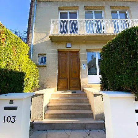 The One, White House Amiens Henriville * 아미앵